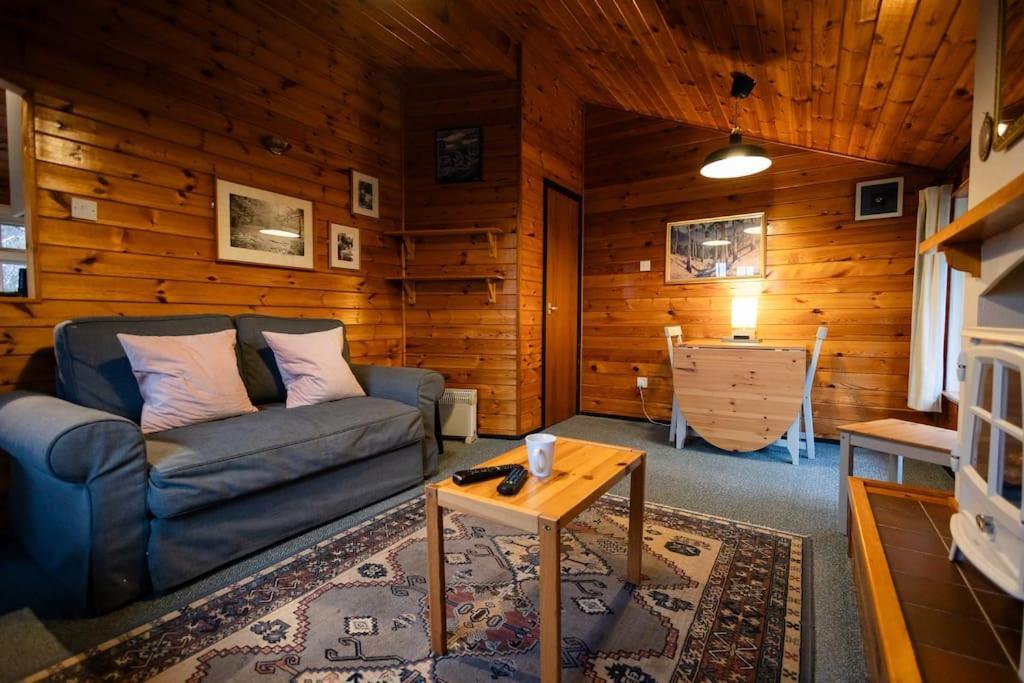 Cozy Norwegian Style Log Cabin In Rural Snowdonia - 2 Bedrooms & Parking By Seren Short Stays Ffestiniog Ngoại thất bức ảnh