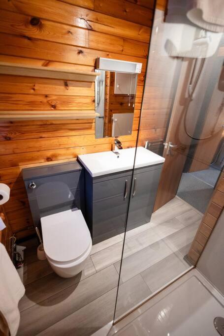 Cozy Norwegian Style Log Cabin In Rural Snowdonia - 2 Bedrooms & Parking By Seren Short Stays Ffestiniog Ngoại thất bức ảnh