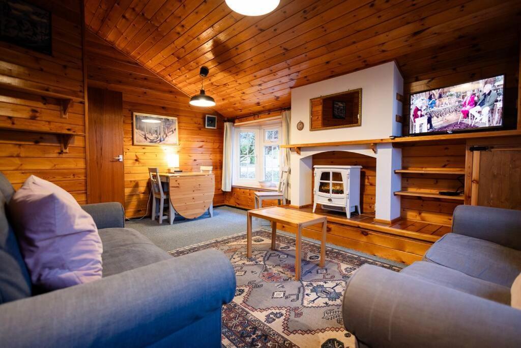 Cozy Norwegian Style Log Cabin In Rural Snowdonia - 2 Bedrooms & Parking By Seren Short Stays Ffestiniog Ngoại thất bức ảnh