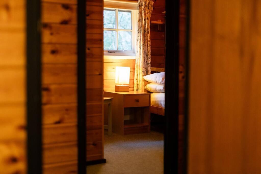 Cozy Norwegian Style Log Cabin In Rural Snowdonia - 2 Bedrooms & Parking By Seren Short Stays Ffestiniog Ngoại thất bức ảnh